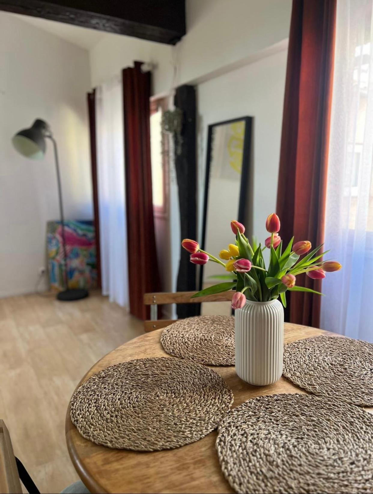L Alsace Lorraine - A 5Min Place Du Capitole -Free Checkin -Wifi Apartment Toulouse Room photo